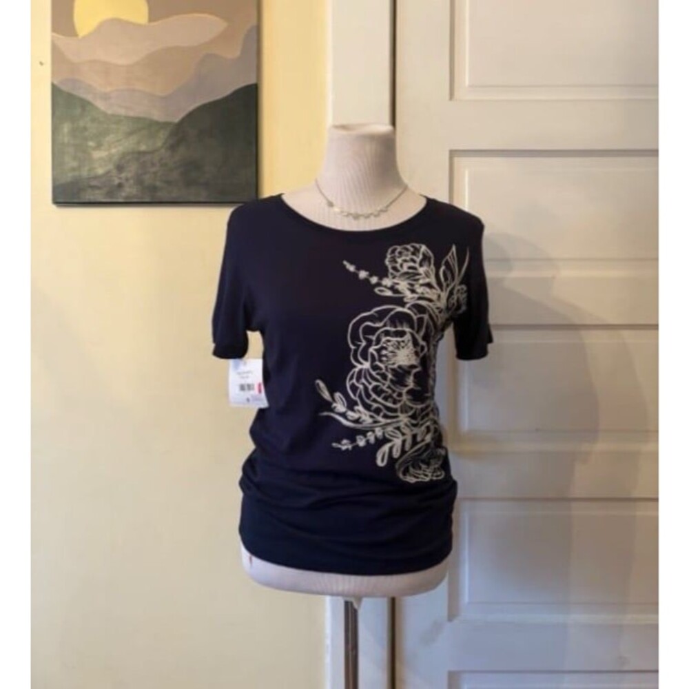 Agnes & Dora graphic tee T-shirt tee top navy white floral flowers 100% cotton M
